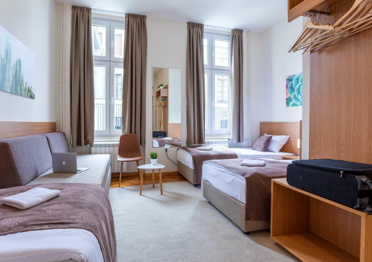 Booking En Suite Βελιγράδι Εξωτερικό φωτογραφία