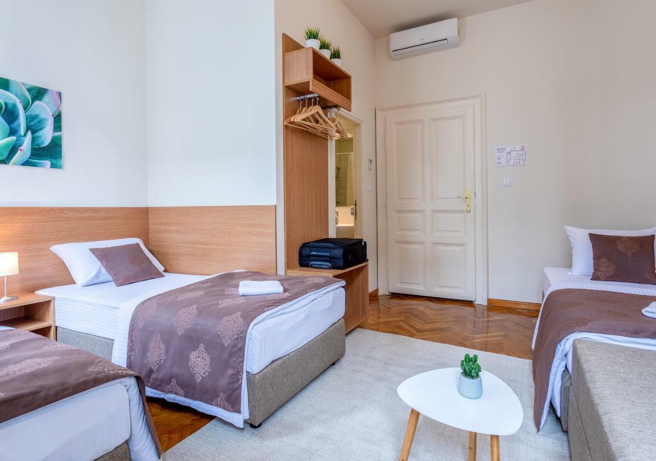 Booking En Suite Βελιγράδι Εξωτερικό φωτογραφία